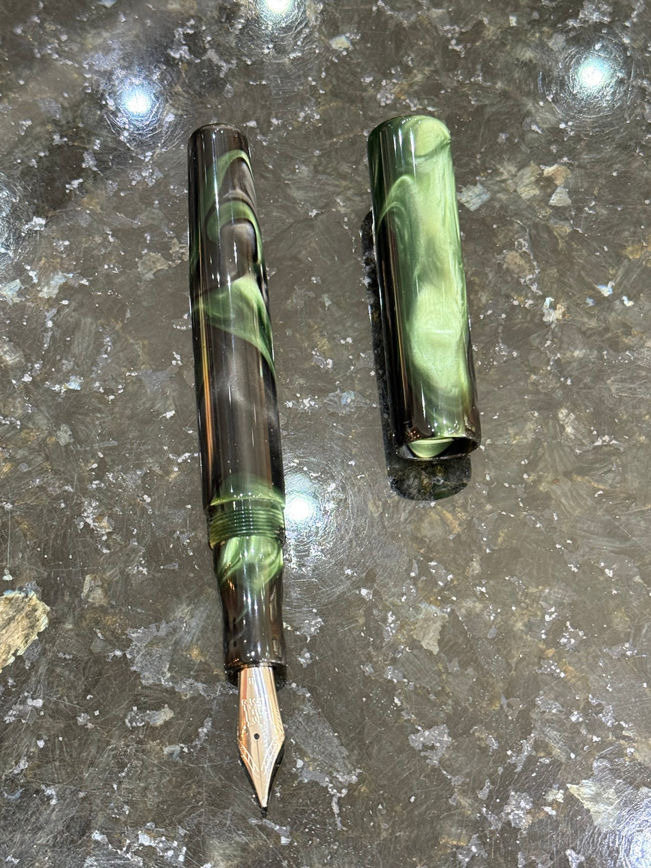 Kanilea Pen Co - Manta Green Fountain Pen - PRE-LOVED