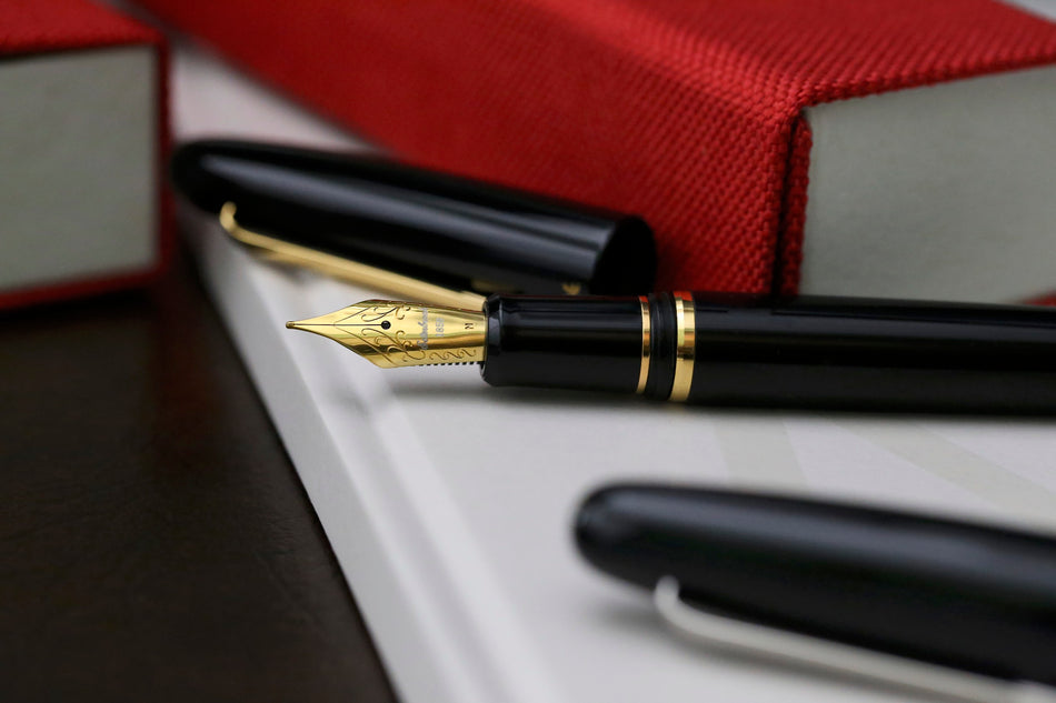 Esterbrook Estie Ebony (GT) Fountain Pen